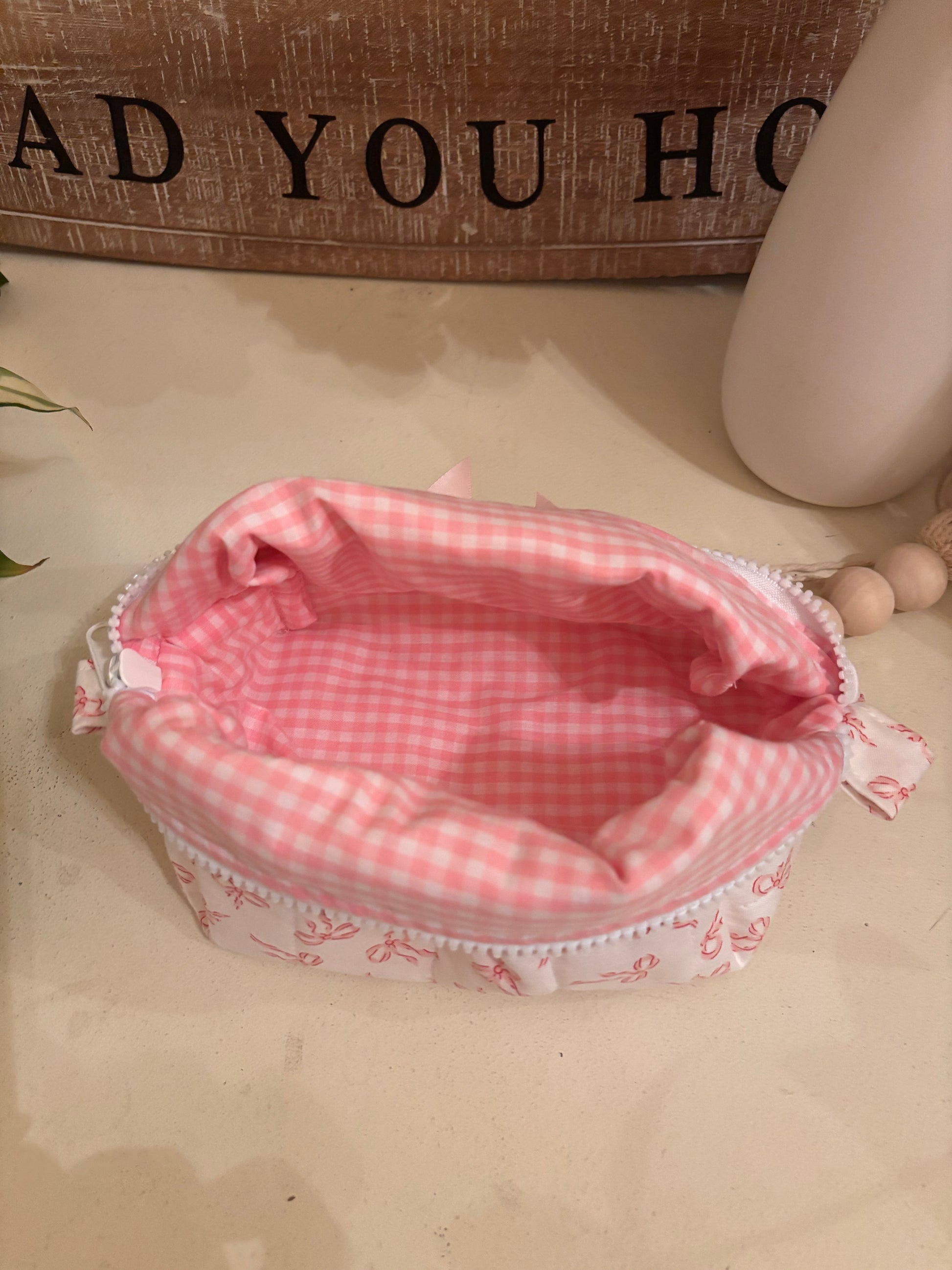 Small Makeup Bag - Coquette Bows