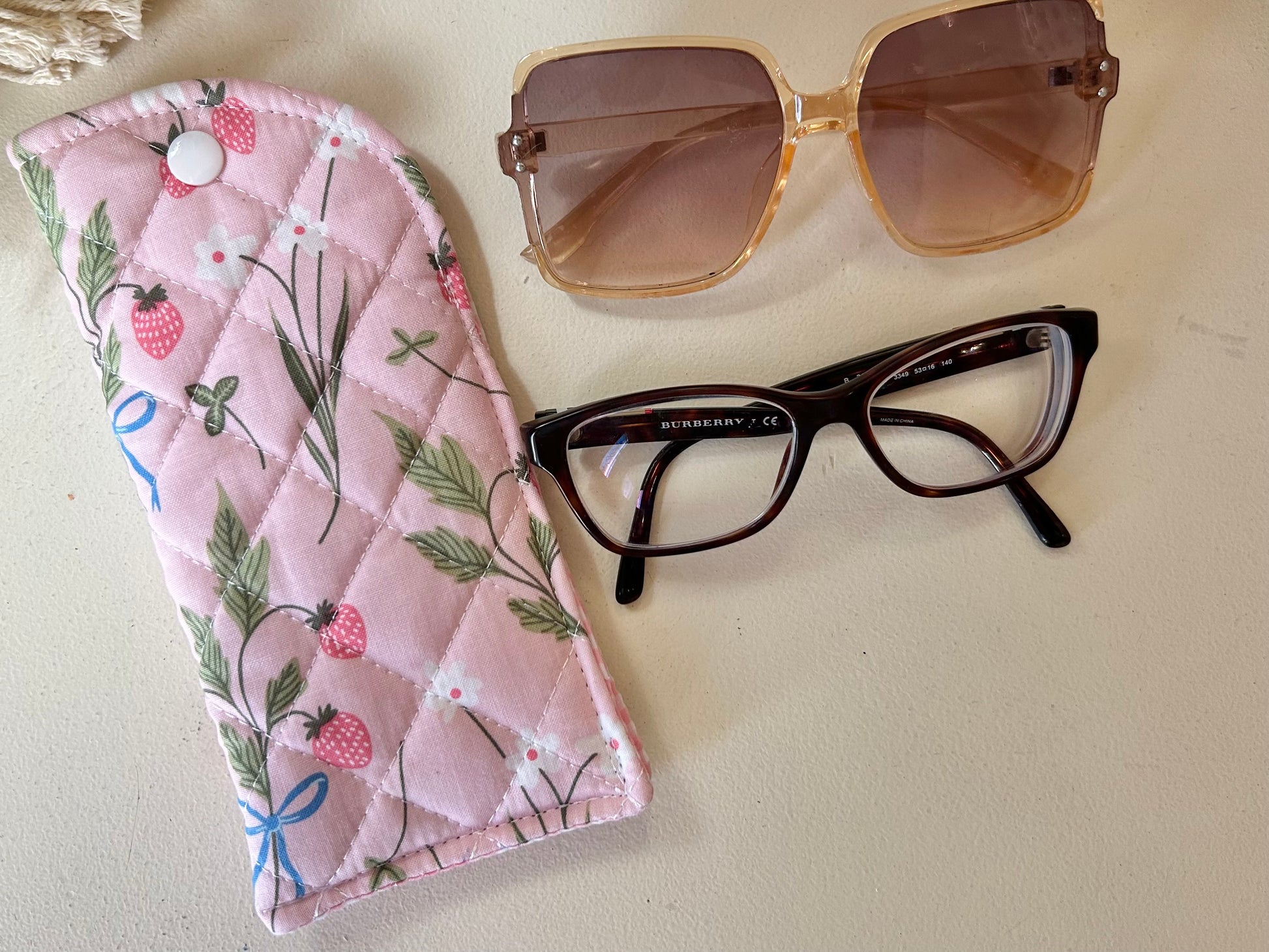 Eyeglasses Case -Strawberry Fields