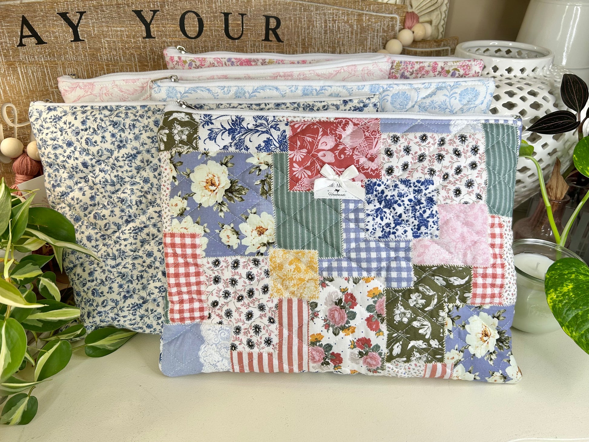 14in Laptop Bag - Enchanted