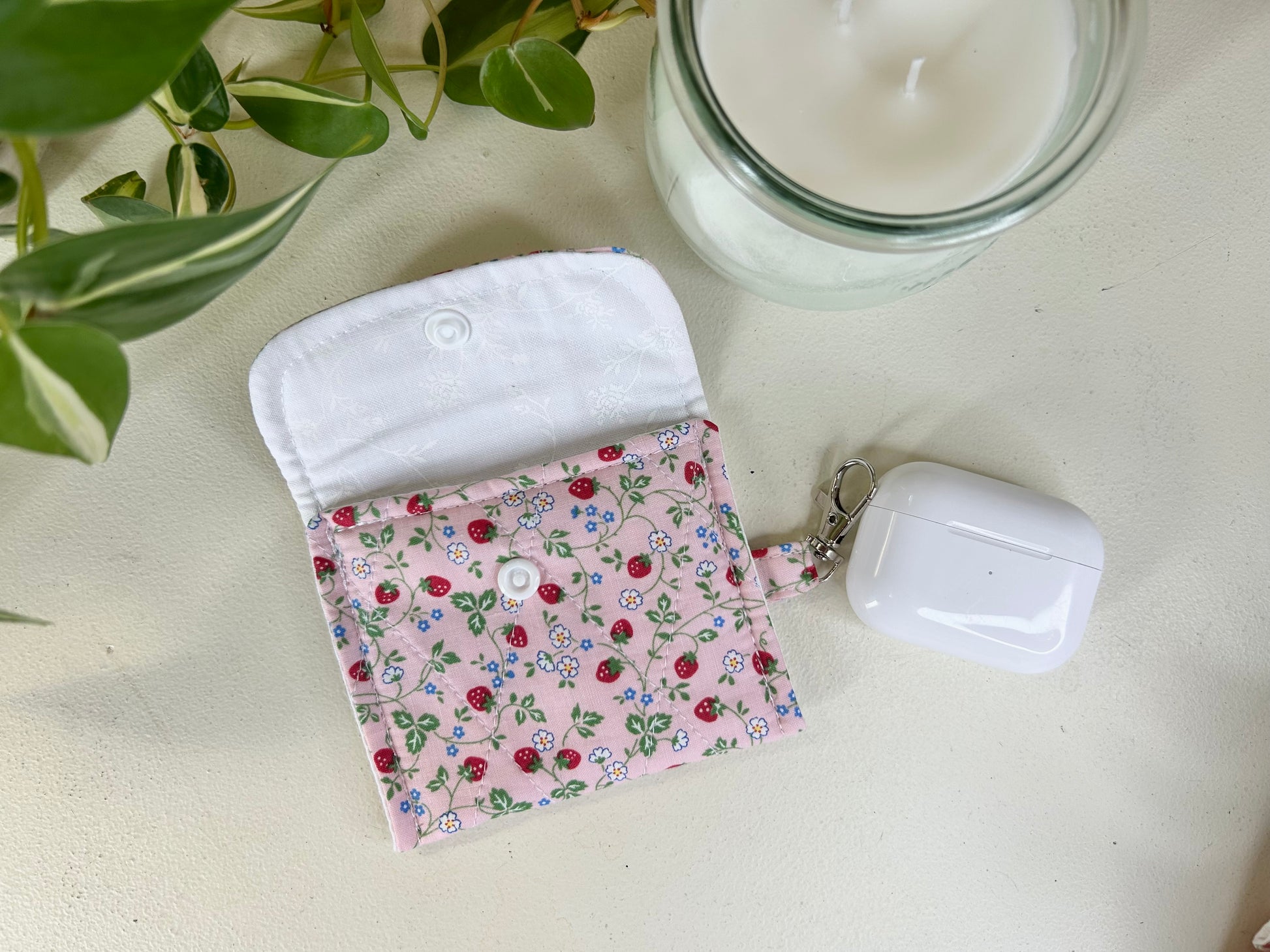 Mini Pouch - Strawberry Vines (Limited Edition)
