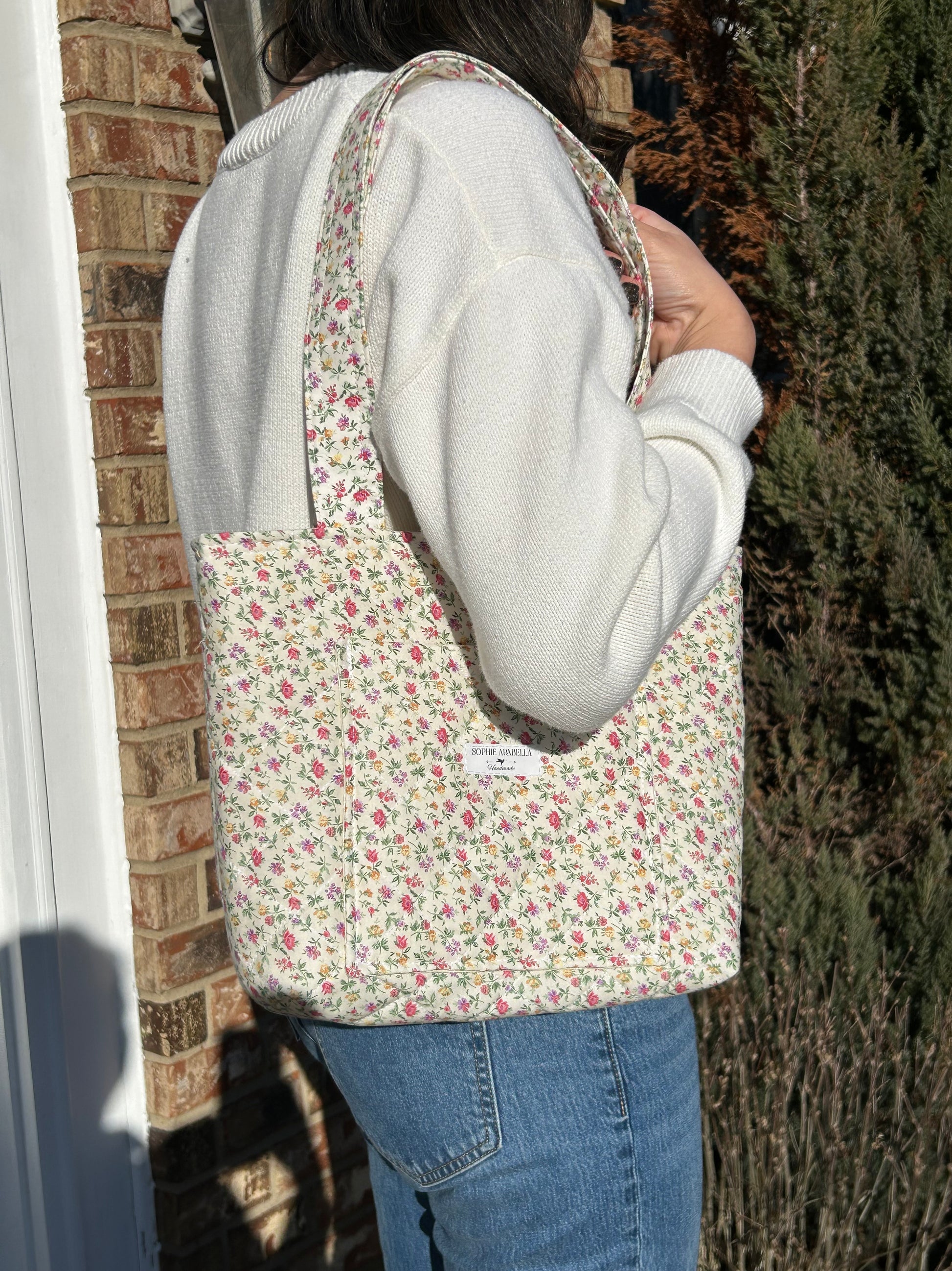 Sweet Petite Tote - Vintage Florals