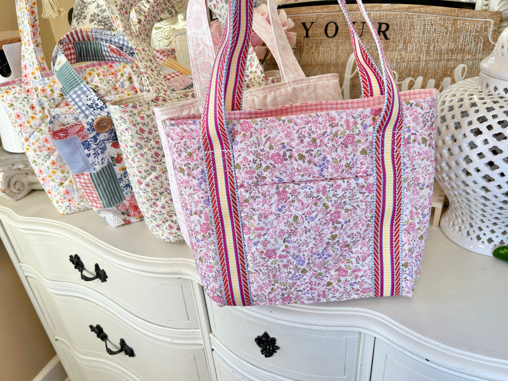 Sweet Petite Tote - Lucy Special Edition