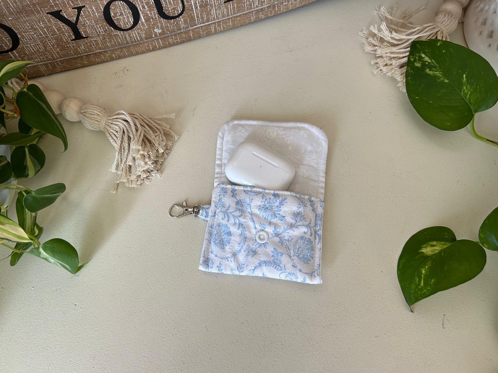 Earbud/AirPod Case - Bella Blue