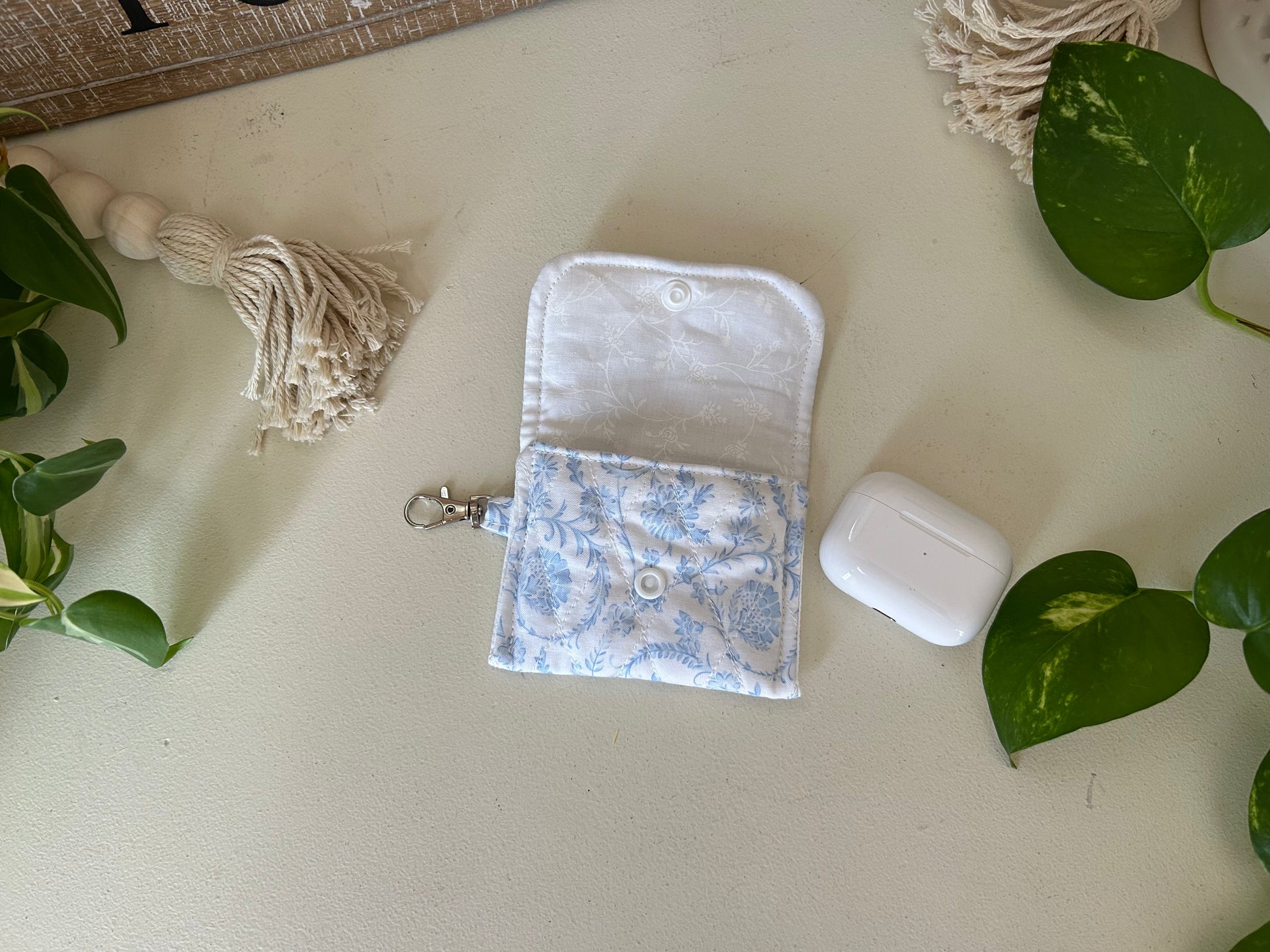 Earbud/AirPod Case - Bella Blue