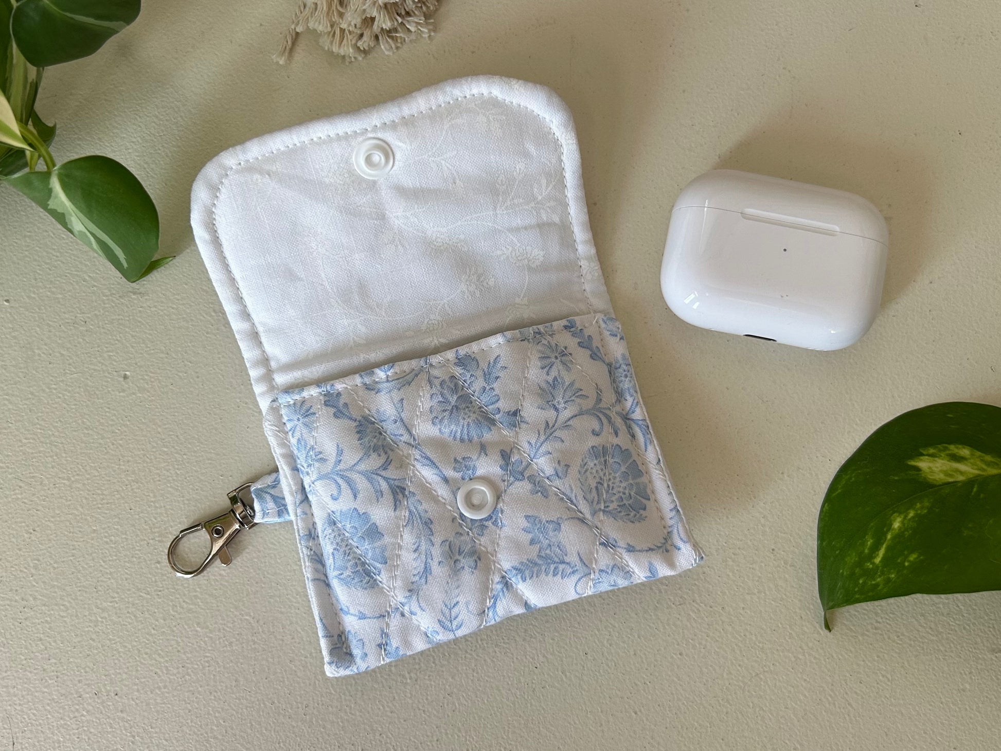 Earbud/AirPod Case - Bella Blue