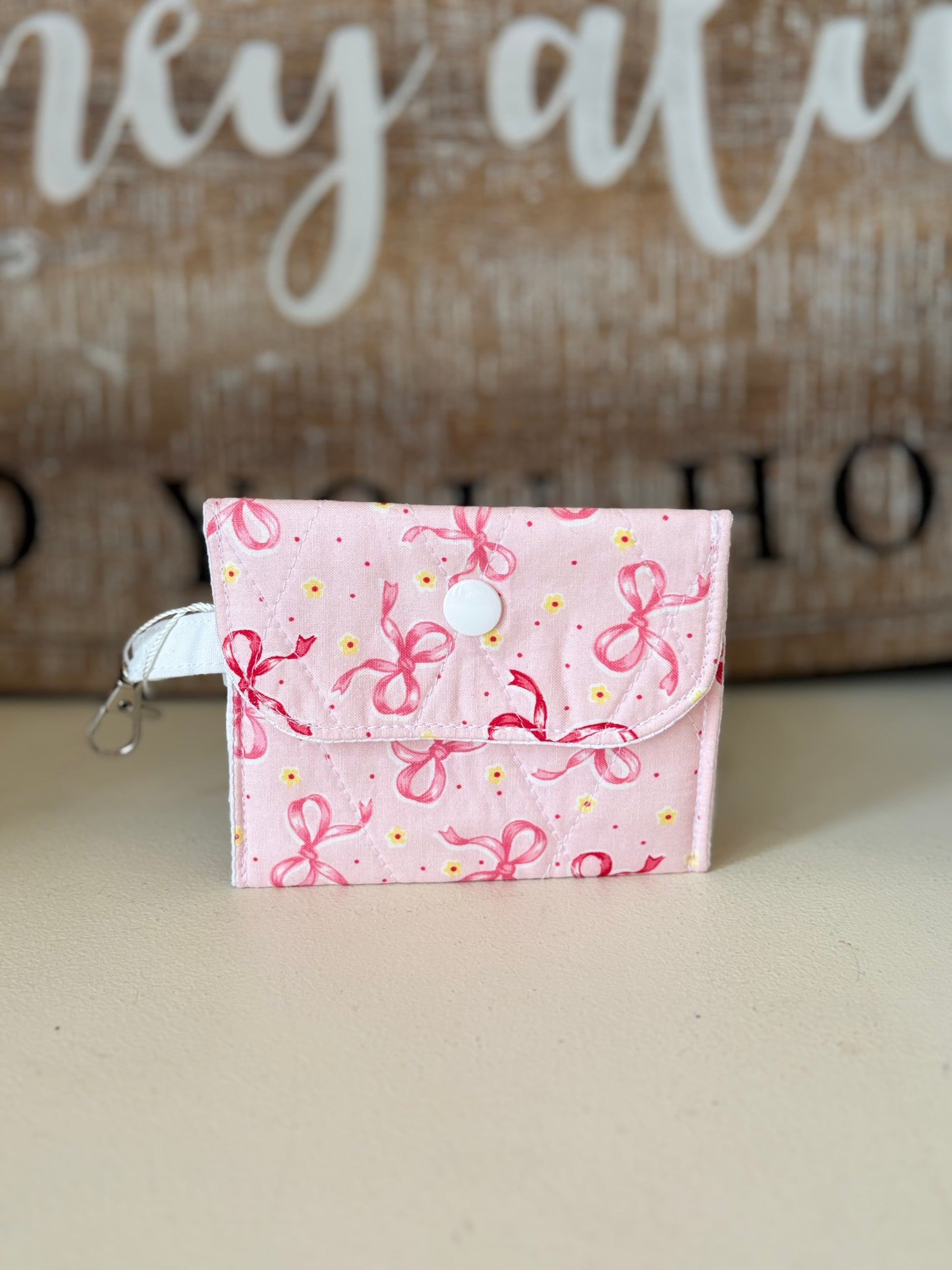 Pink Bows Airpod & Earbud Case